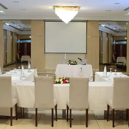 מלון Sun Hall לרנקה