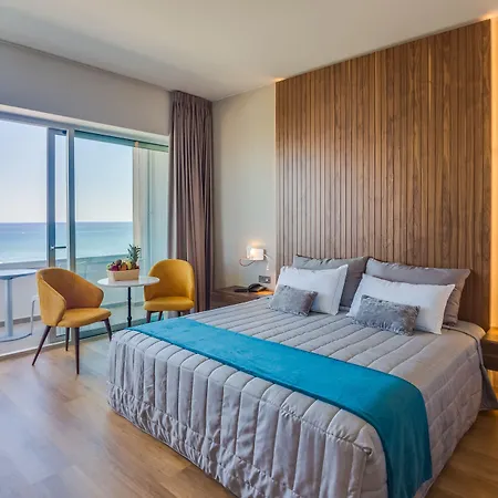 Sun Hall 4* לרנקה