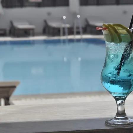 מלון Sun Hall 4*