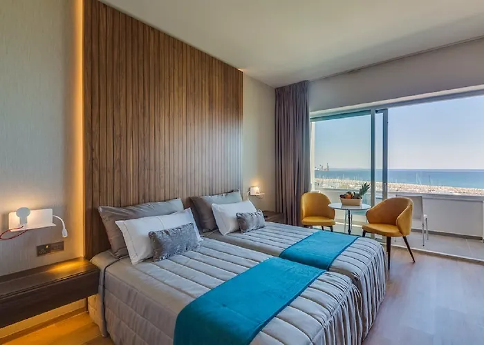 Sun Hall 4* לרנקה