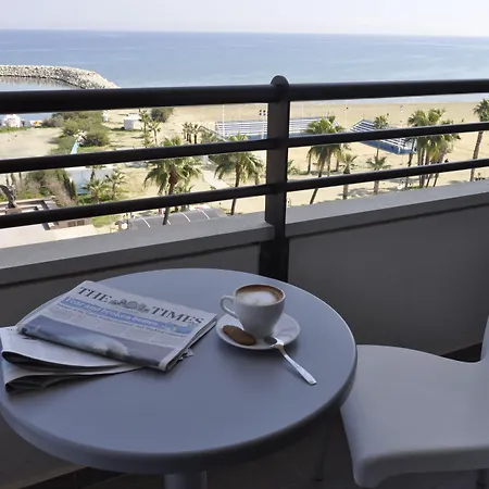 Hotel Sun Hall 4*