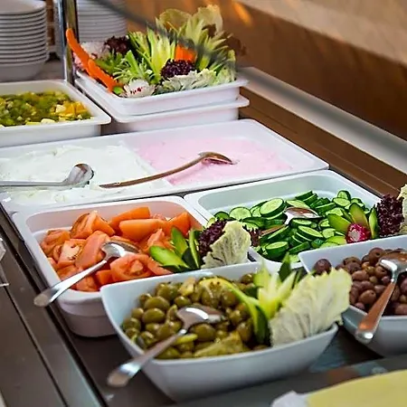 Sun Hall Hotel Larnaca