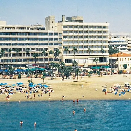 Sun Hall מלון