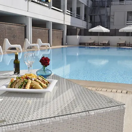 Sun Hall Hotel Larnaca