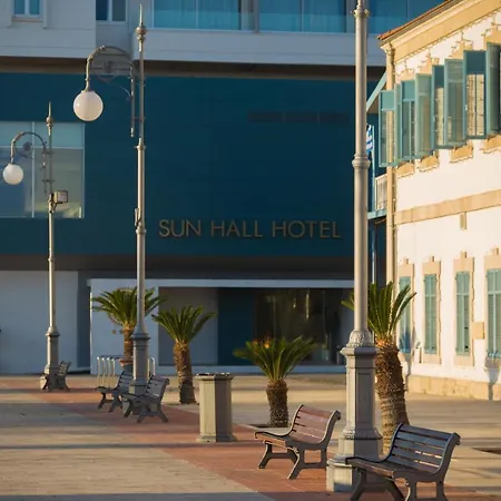 מלון Sun Hall לרנקה