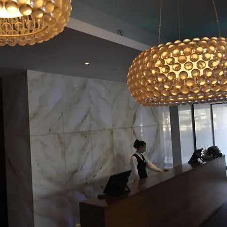 호텔 선 홀 라르나카