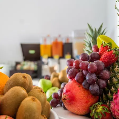 호텔 선 홀 라르나카