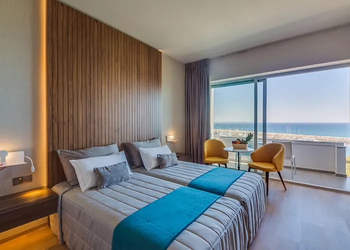 Ξενοδοχείο Sun Hall 4*