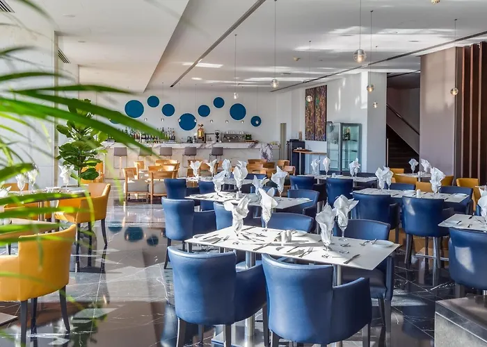 Sun Hall Ξενοδοχείο 4*